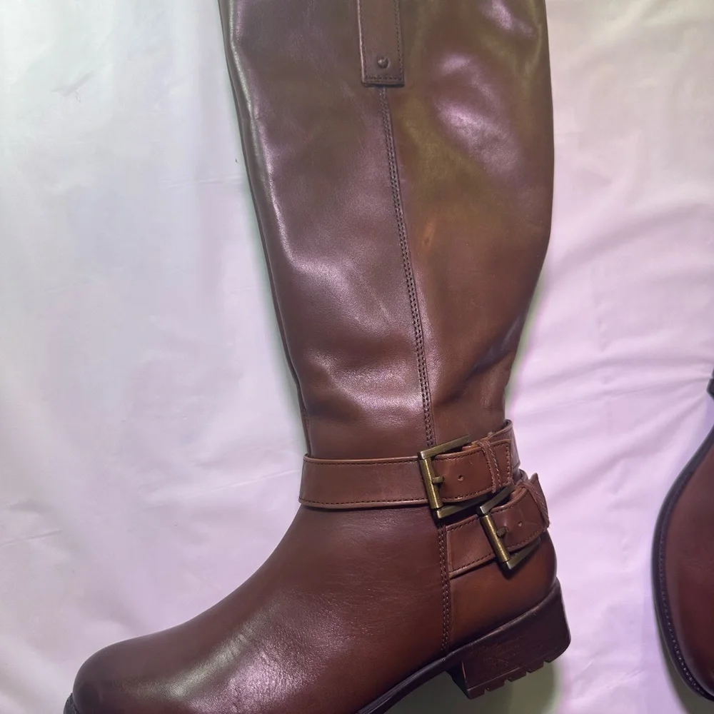 Clarks chic over